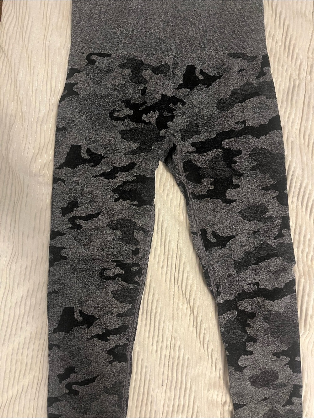 High-Rise Grey & Black Camo Leggings - Seamless Stretch